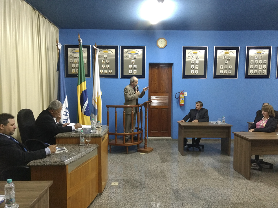 Câmara de Itarana aprecia três Projetos e uma Proposta de Emenda  